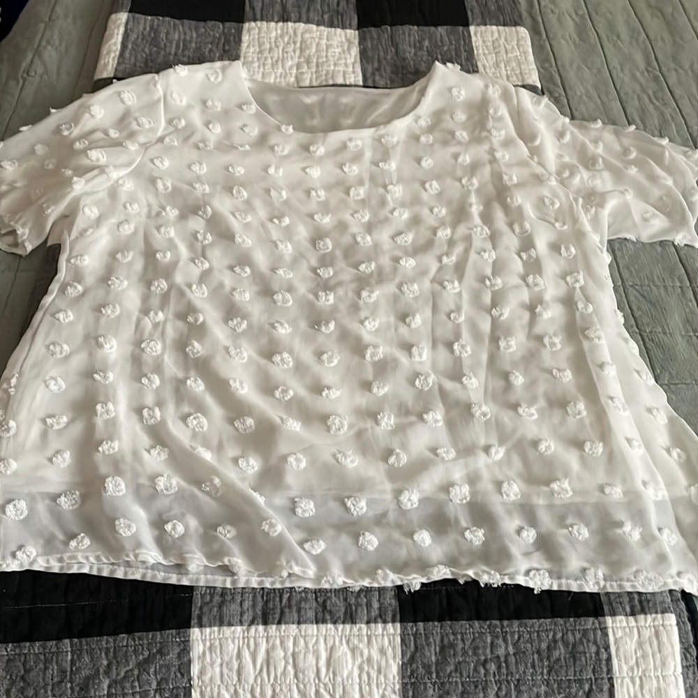 Amazon Clip dot shirt, worn once, size XXL.